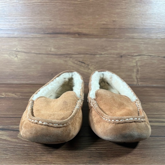 UGG Ansley Slip-On Suede Moccasins Brown Slippers Women’s Size 7 Shoes - Picture 3 of 10